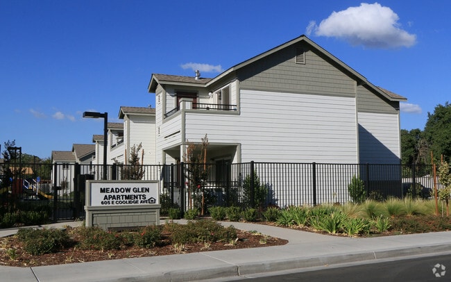 Photo - Meadow Glen Apartments