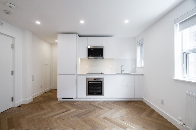 Photo - 54 Maitland St Unit 404