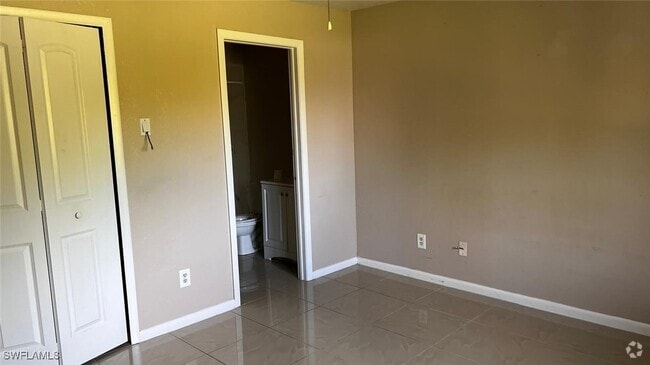 Building Photo - 919 Cape Coral Pkwy W Rental