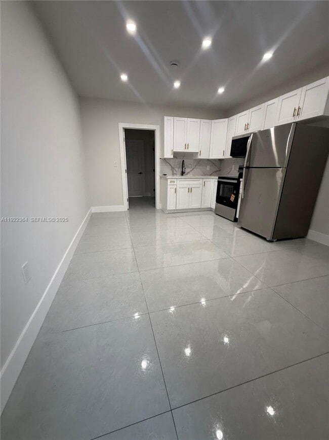 Photo - 935 Jefferson Ave Unit 4