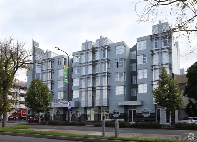 Berkeley Apartments - Fine Arts - Sterling Haste