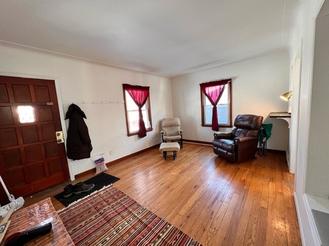 Photo - Nice saint Paul 4 bed room home for rent!