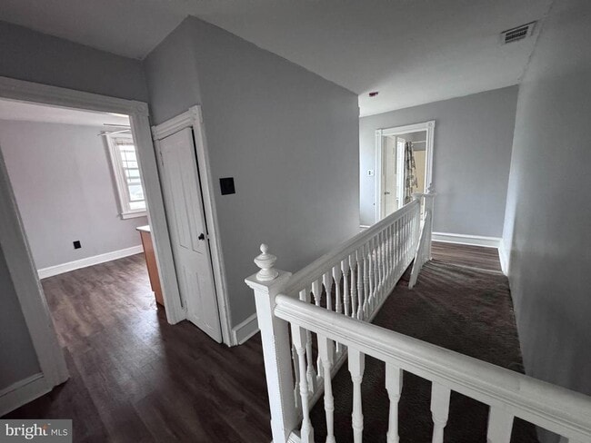 Photo - 25 E Main St