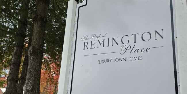 Photo - 3735 Lochdale Terrace