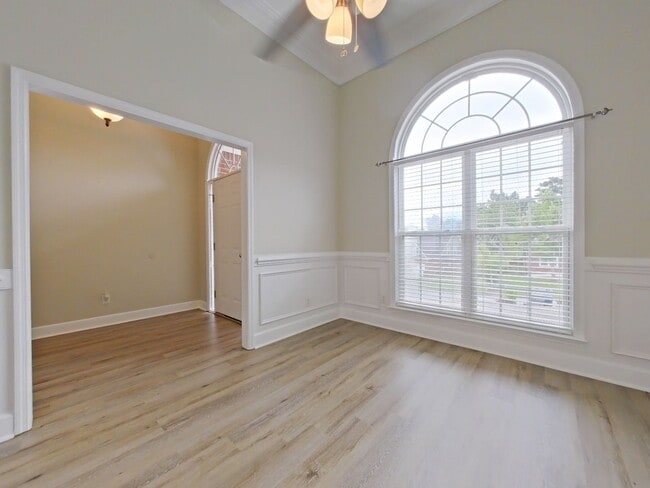 Photo - 4858 Somerset Dr