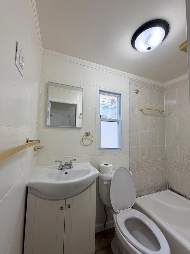 Photo - 2429 N 53rd St