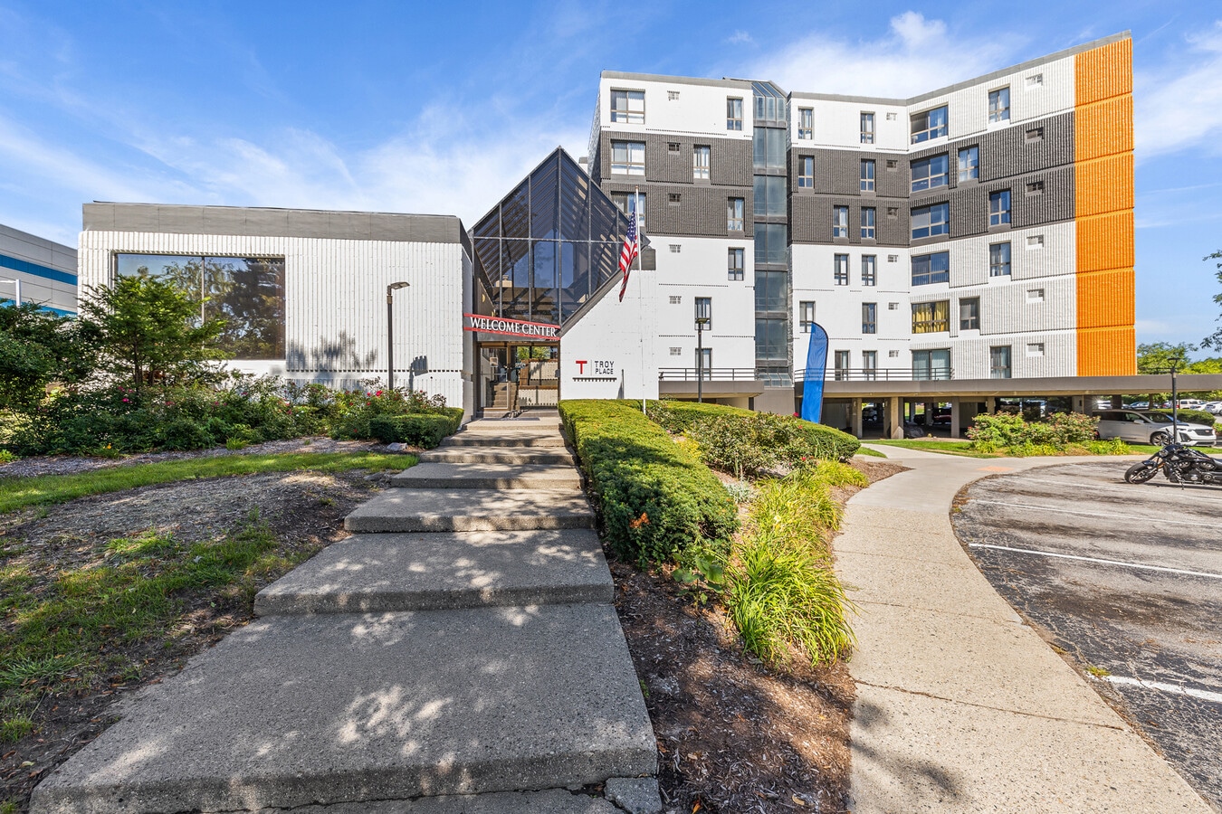 Residences of Troy Apartments - Troy, MI - Residences of Troy Apartments - Troy, MI