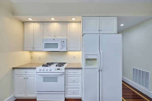 Photo - 103 Grant St