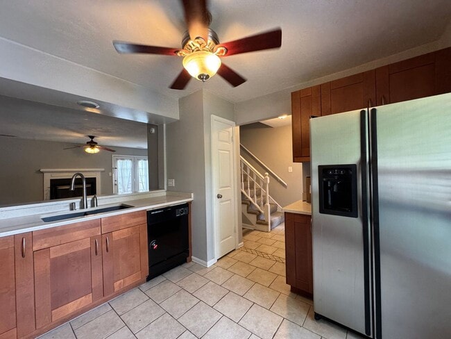 Photo - 1568 Jameson Dr