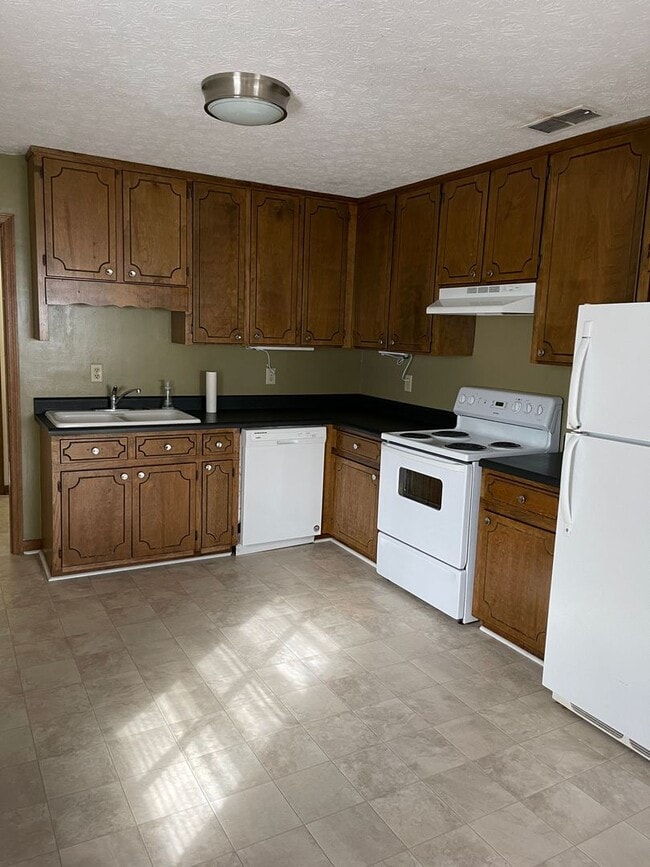Photo - 2 bed 1 bath duplex on Barber St.