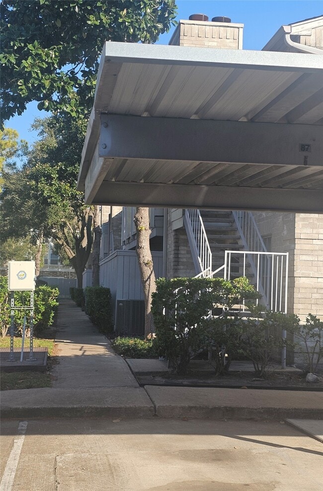 Photo - 10689 Braes Bend Dr