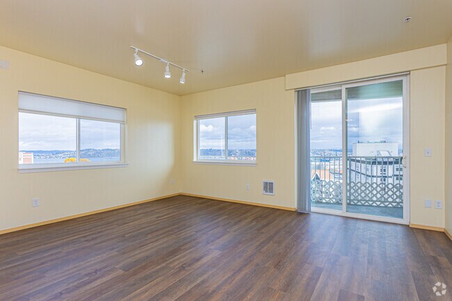 3BR, 2BA - 1022SF - Stillwater Apartments