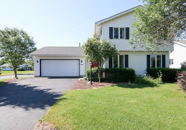 Photo - 6301 Hartford Dr House