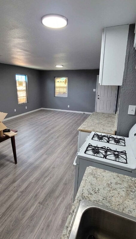 Photo - 503 High St House