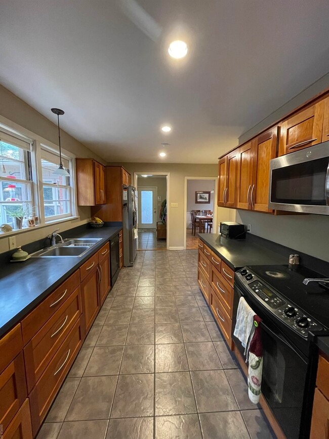 Photo - 116 Valleyview St