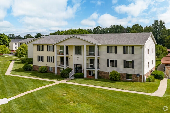 Quail Creek Apartments - Quail Creek Apartments