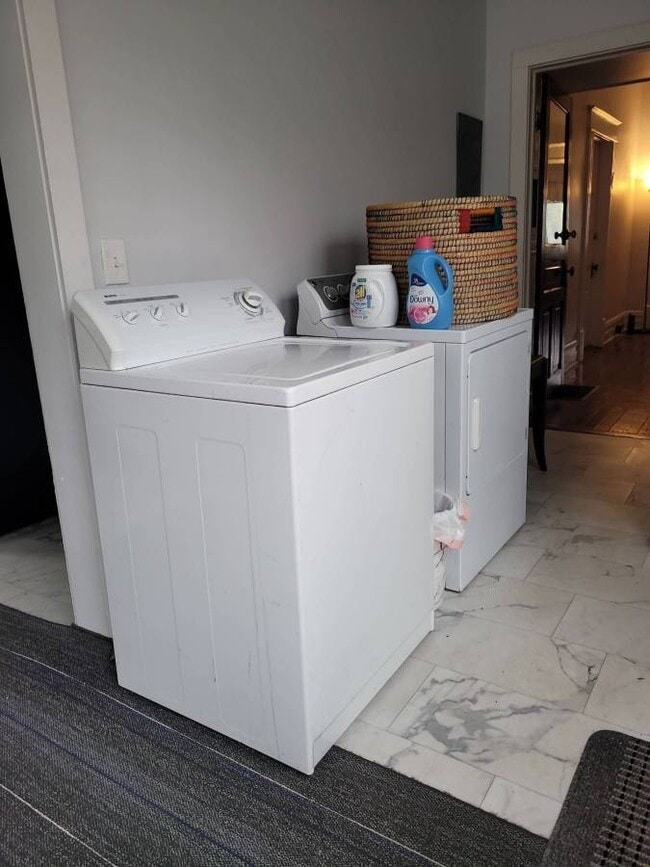 Photo - 315 Park Ave Unidad 1