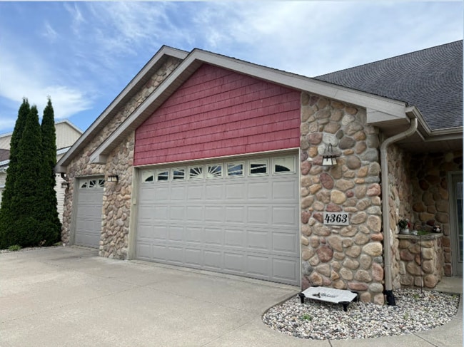 Photo - 4363 Memorial Cir