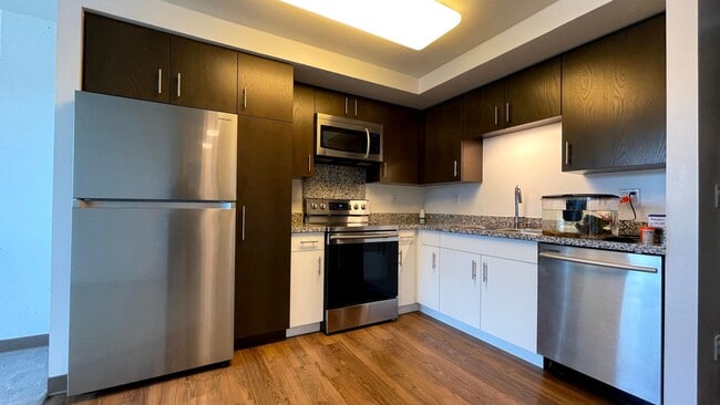 Photo - Partially Furnished. Unbeatable location... Unit 3112