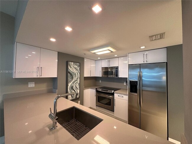 Photo - 1800 N Bayshore Dr Unit 812