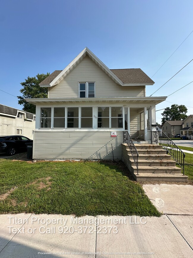 Building Photo - 700 W Lincoln Ave Rental