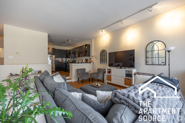 Building Photo - 2510 N Willetts Ct Rental
