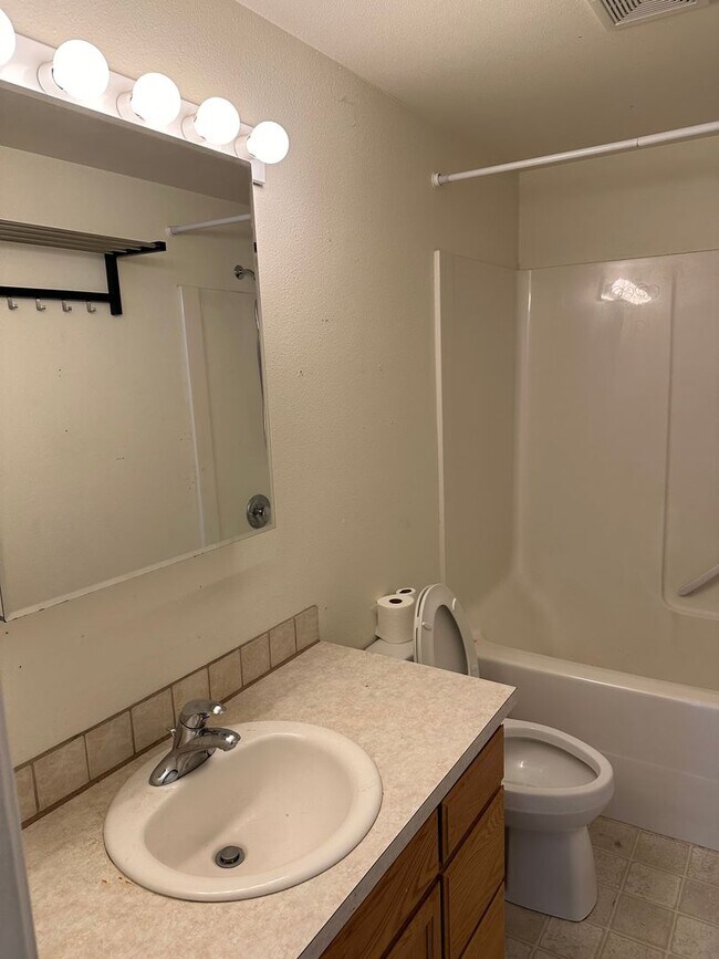 Photo - 3-bedroom 2 bath House