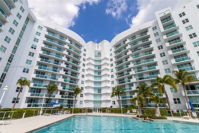 Building Photo - 7900 Harbor Island Dr Unit 712 Rental