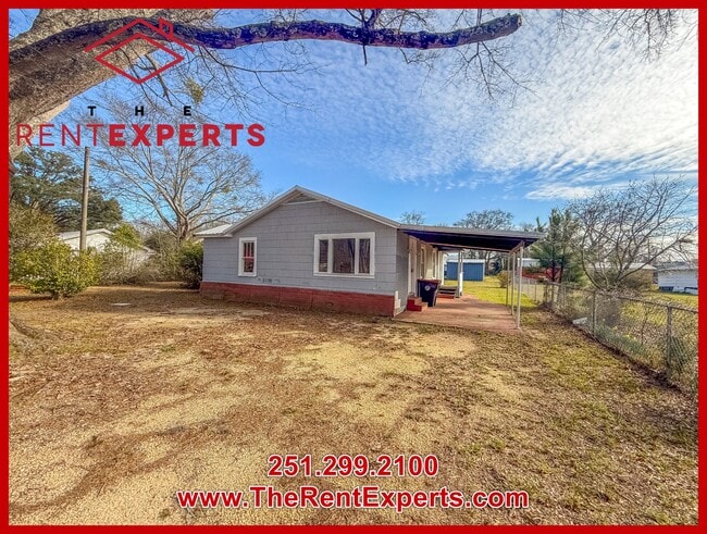 Photo - 305 Mango St