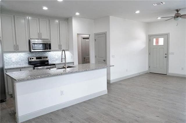 Photo - 424 E Nelson St