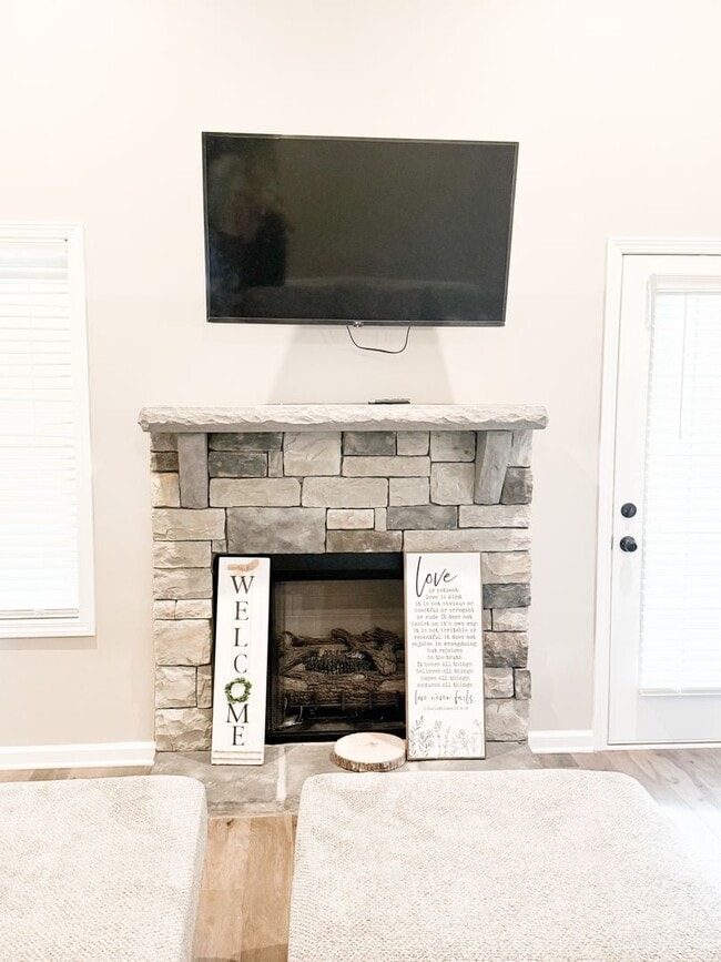 Photo - 1727 Oak Frst Dr