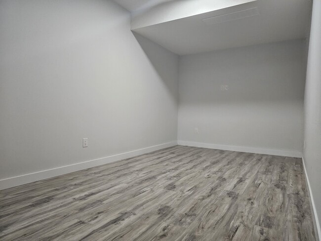 Photo - 9420 Colak Ln SW