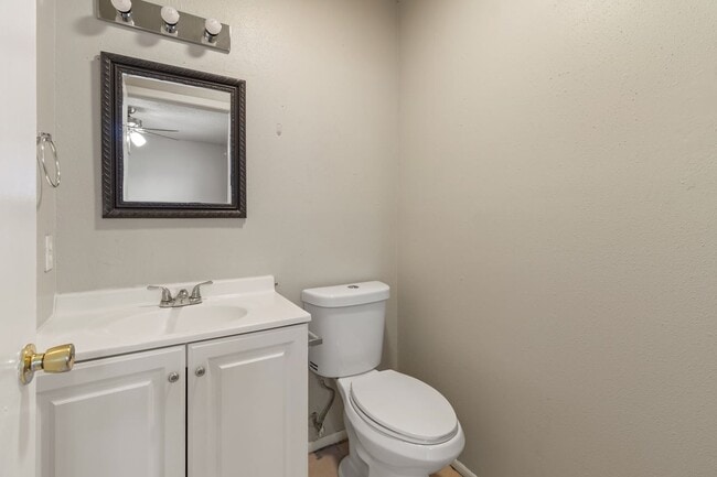 Photo - 6618 Swiss Oaks Dr