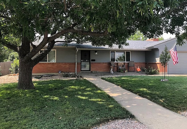 Building Photo - Huge room in a large shared home, private ... Unit 4