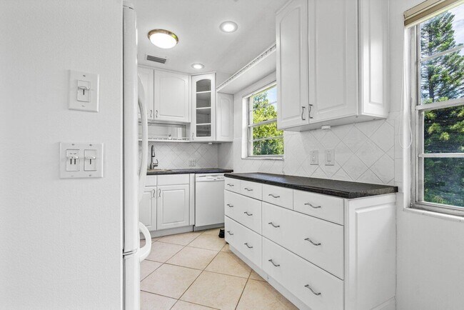 Photo - 74 Mansfield B