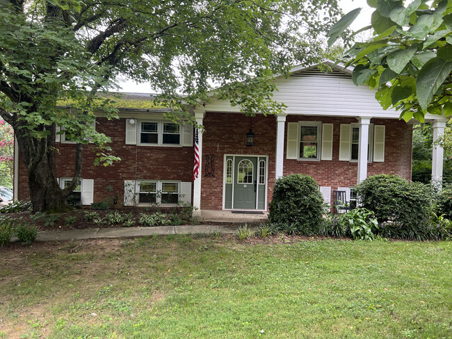 Front of House - 290 Lance Rd House