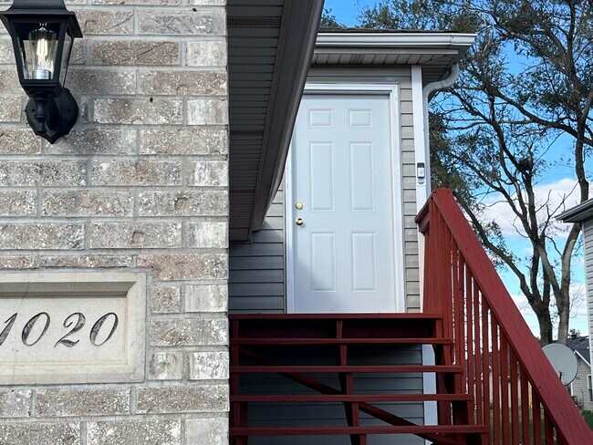 Building Photo - 1010 Michelle Ct