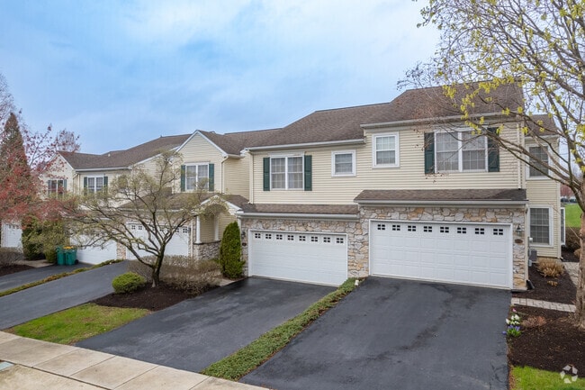 Photo - Willow Ridge Apartments