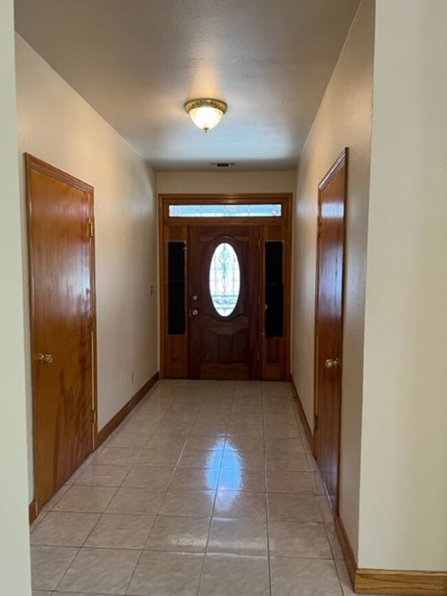 Photo - Available Now! Beautiful Single Story home in Carmichael.