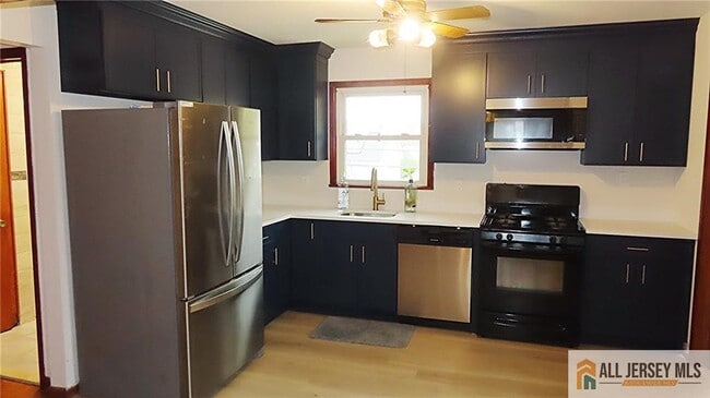 Photo - 649 Inman Ave