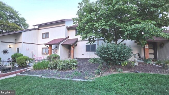 Photo - 25 Village Dr