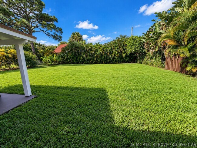 255 NW 6th St
