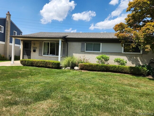 Photo - 30569 Westmore Dr