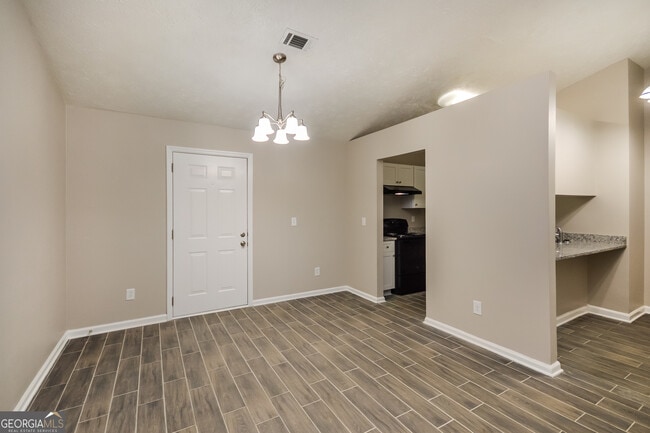 Photo - 6096 Creekford Dr