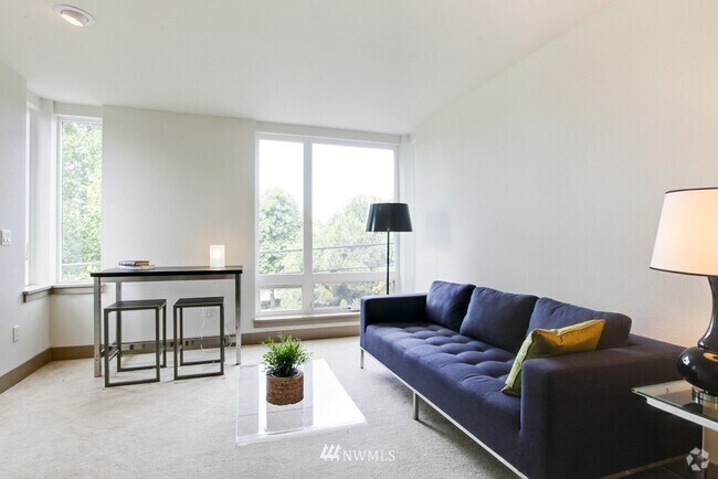 Building Photo - 4547 8th Ave NE Unit 304 Rental