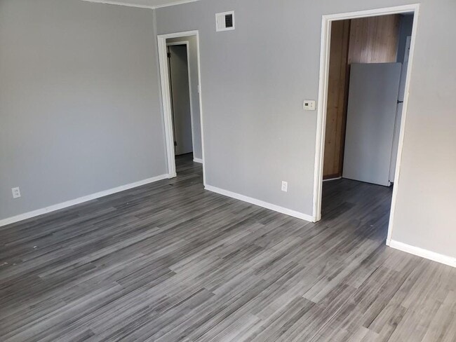 Photo - 1725 E Calvert St