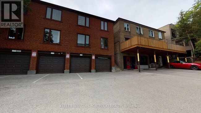 Photo - 546 Eglinton Ave E Unit 5