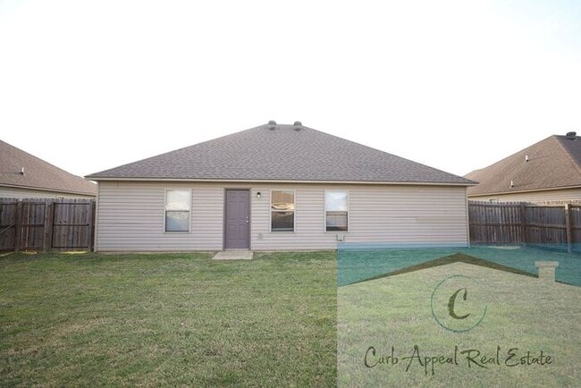 Photo - Beautiful 3 bed / 2 bath home with fenced back yard - Nettleton!!