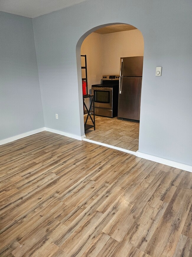 Photo - 306 South Ave Unidad 306