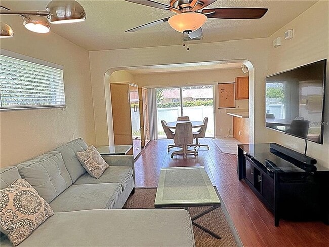 Photo - 13129 Thoroughbred Loop